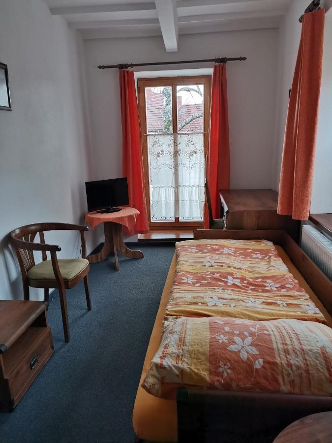 Penzion Pod Zamkem Zruc nad Sazavou Exterior foto